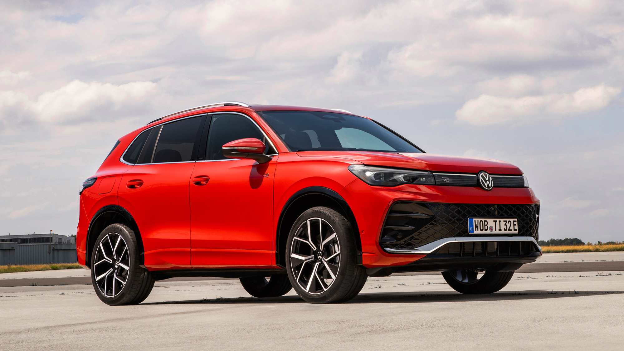 VW Tiguan PCP 7.9% APR representative, front three-quarter