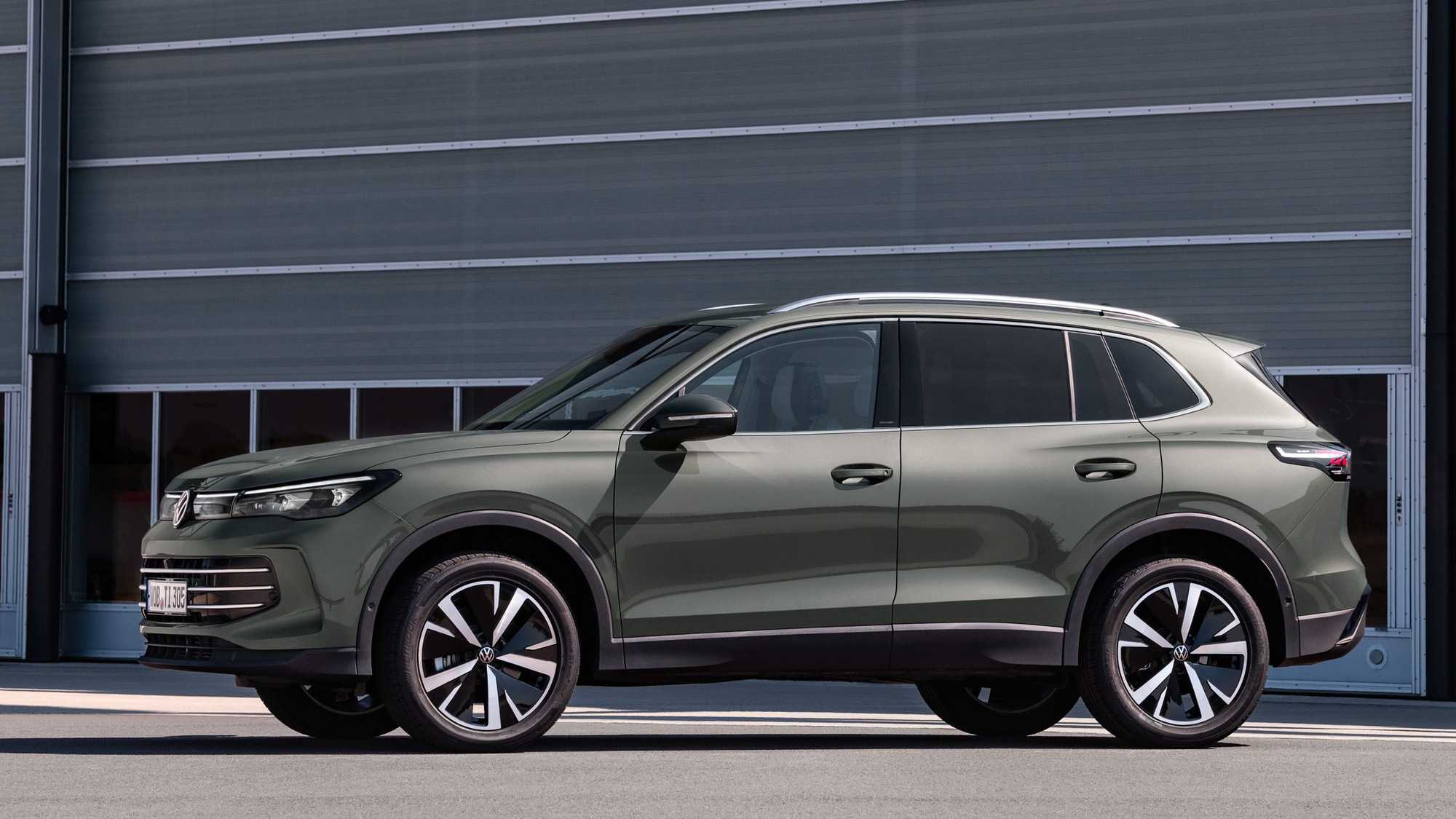 VW Tiguan Solutions PCP deposit side profile in green