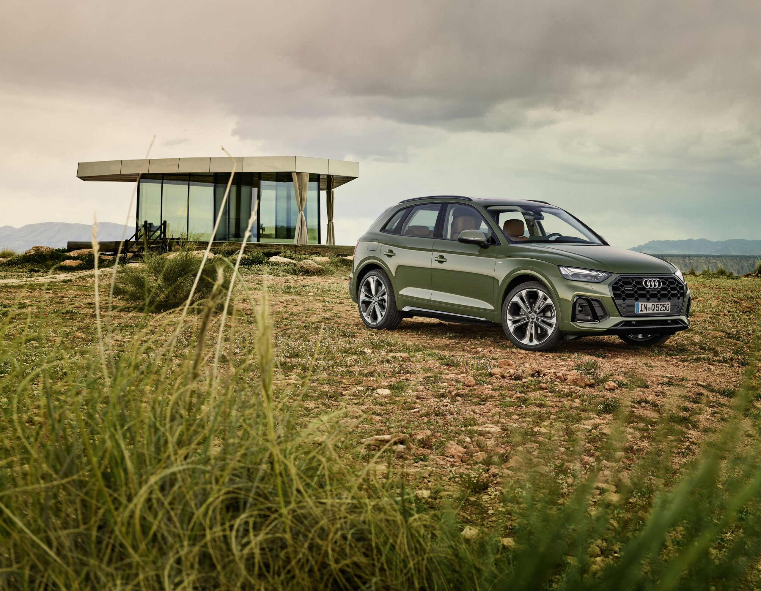 Used Audi Q5 on the forecourt, the stage for checking recall completion